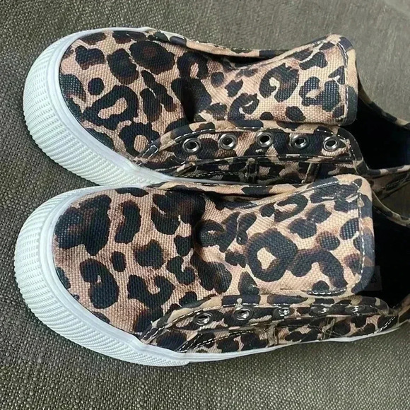Steve Madden Platform Leopard Sneaker - Picture 9 of 9